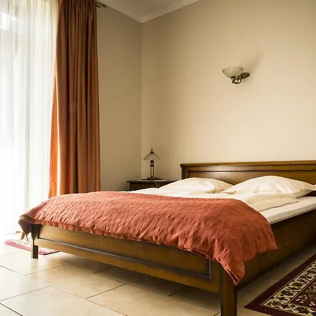 فندق مبيت وإفطار Koba 3*